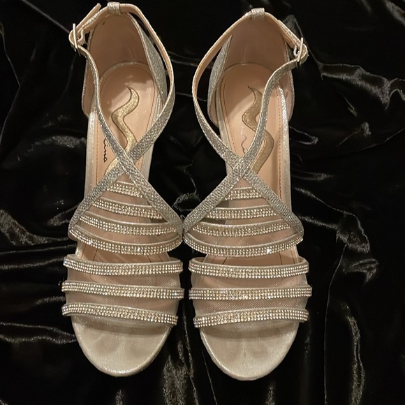 Nina Romolo Silver Sparkly Wedding Party Open Toe Stiletto 3 1/2” Heel Size 7.5M - Picture 3 of 9